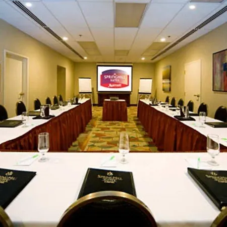 SpringHill Suites by Marriott Vieux-Montréal / Old Montreal 