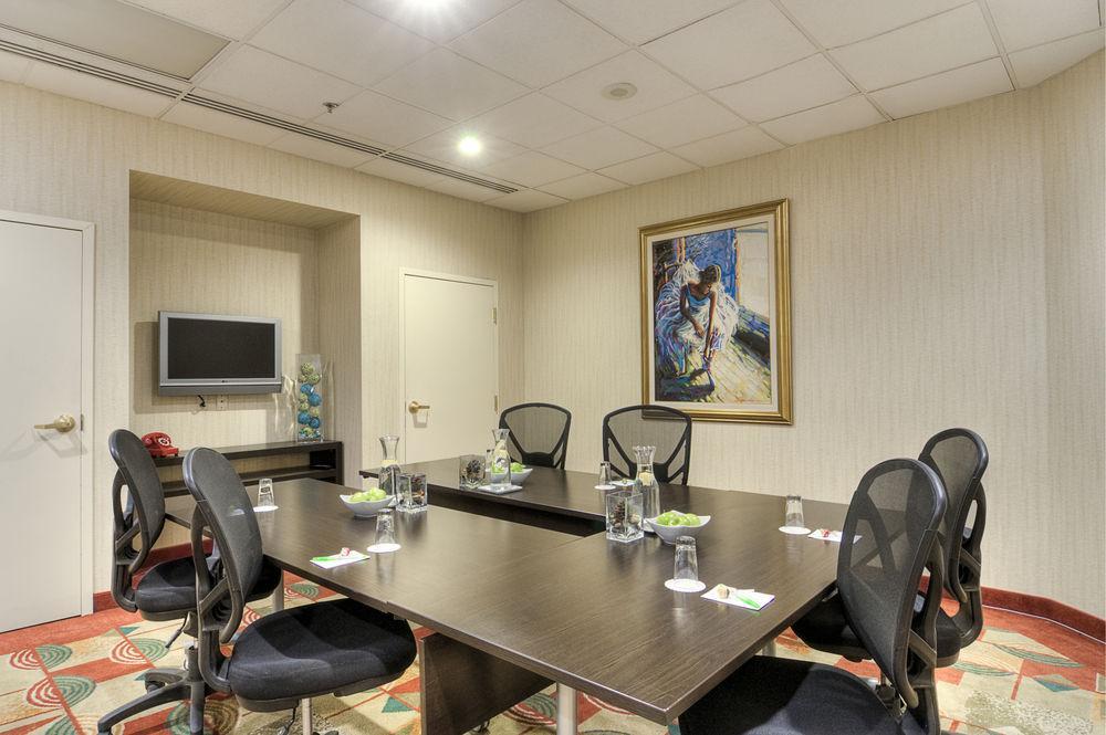 Ac By Marriott Old 3* Montréal